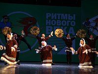 В ДК "Россия" состоялся заключительный этап традиционного фестиваля танца всех стилей и направлений "Ритмы нового века" для старшей возрастной категории